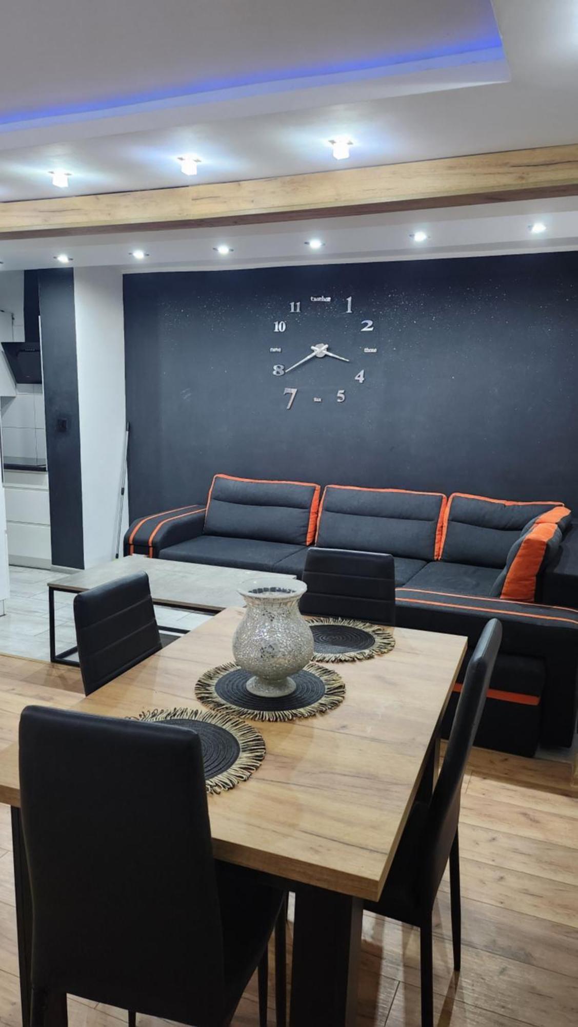 Ekskluzywny Apartament W Centrum Z Klimatyzacja I Balkonem Lubiń Exteriör bild