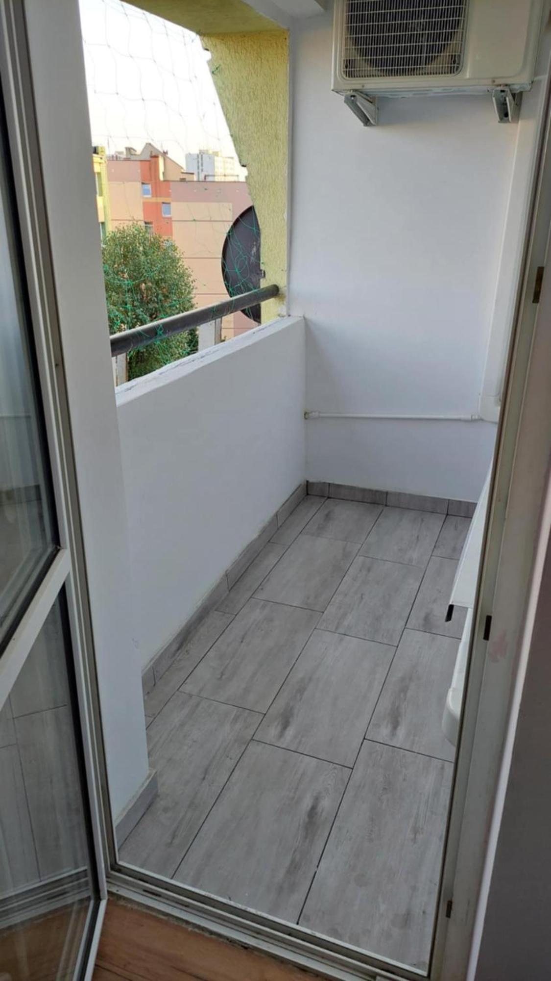 Ekskluzywny Apartament W Centrum Z Klimatyzacja I Balkonem Lubiń Exteriör bild
