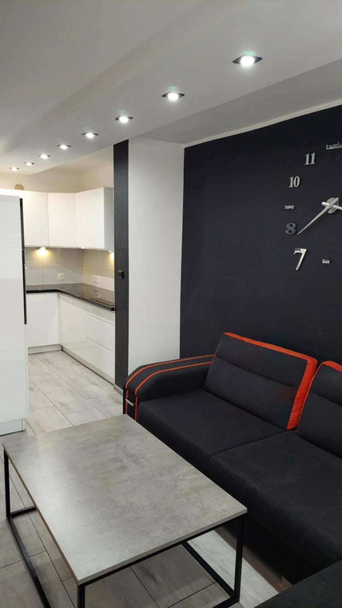 Ekskluzywny Apartament W Centrum Z Klimatyzacja I Balkonem Lubiń Exteriör bild